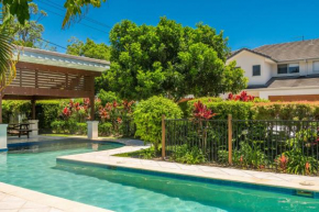 Отель Allegra's Central Byron Bay  Байрон-Бей